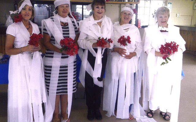 Vlnr is Suzette Wiese, Linda Groenewald, DeserÃ© Pitzer, Miempie du Plessis en Ansie Uys